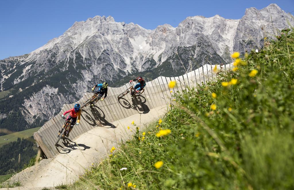 Gasthof Brentwirt Pension Leogang Buitenkant foto